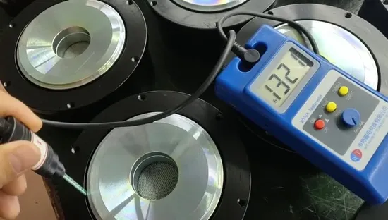 Altavoz profesional de rango completo de 15 pulgadas Neo Guangzhou Line Array