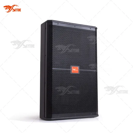 Altavoz portátil de rango completo de 15 pulgadas Srx715